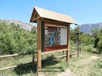 Panel informativo en el inicio de la ruta