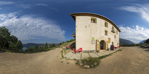 Albergue de Montfalcó exterior